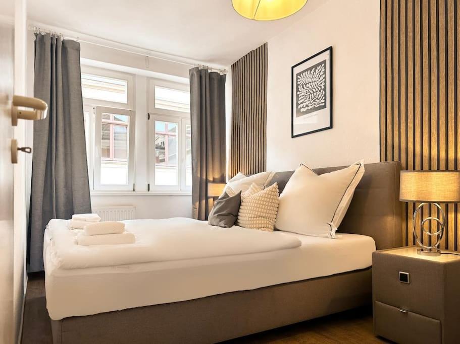 Modern Eingerichtete Wohnung Im Stadtzentrum Zittau Kostenloser Parkplatz Экстерьер фото