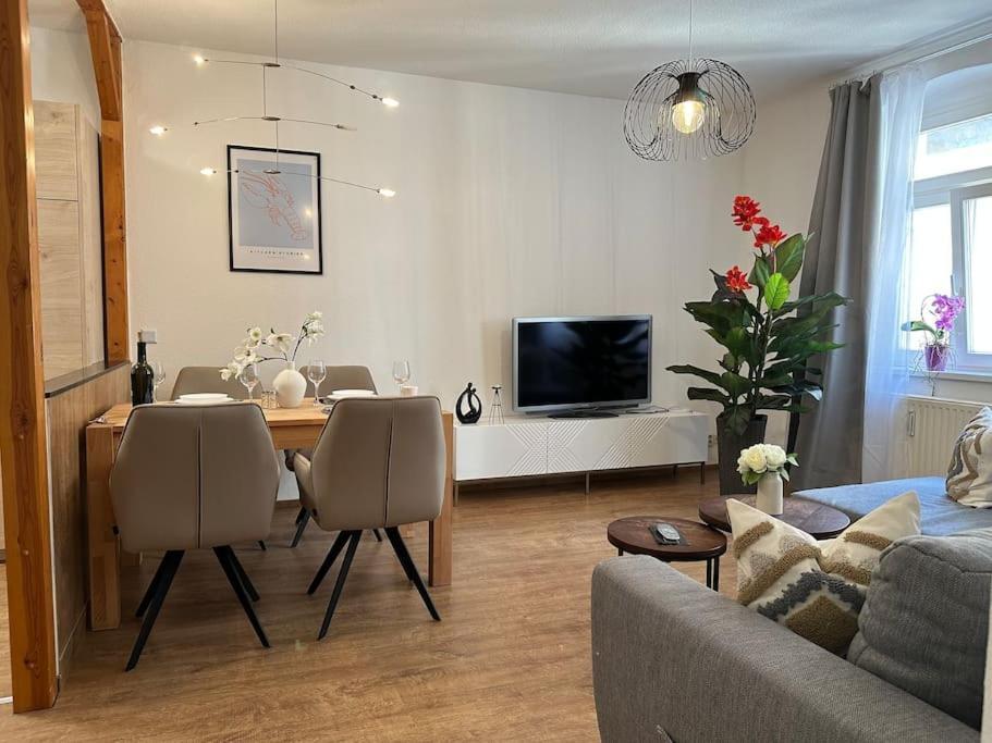 Modern Eingerichtete Wohnung Im Stadtzentrum Zittau Kostenloser Parkplatz Экстерьер фото